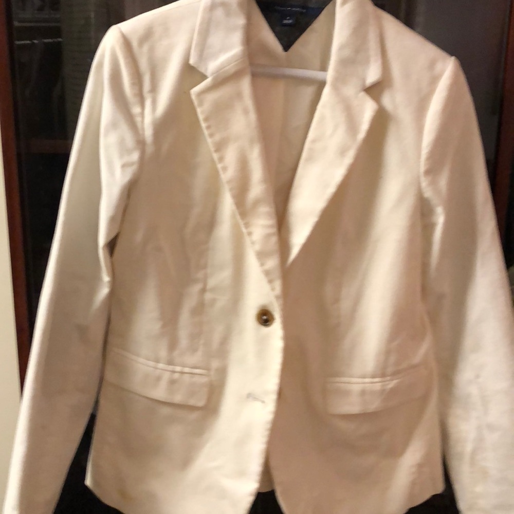 Blazer cream never worn